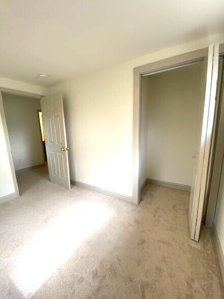 Building Photo - 2019 Nadine St