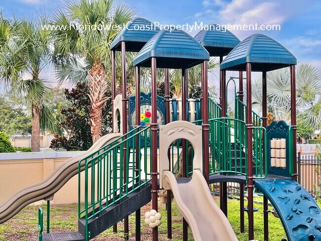 Building Photo - MOVE IN READY! OUTSTANDING UNFURNISHED CONDO IN STONEHAVEN SARASOTA!