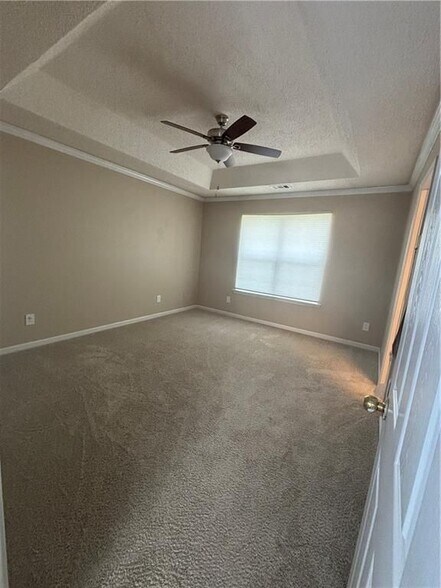 Building Photo - 664 Rosewood Cir
