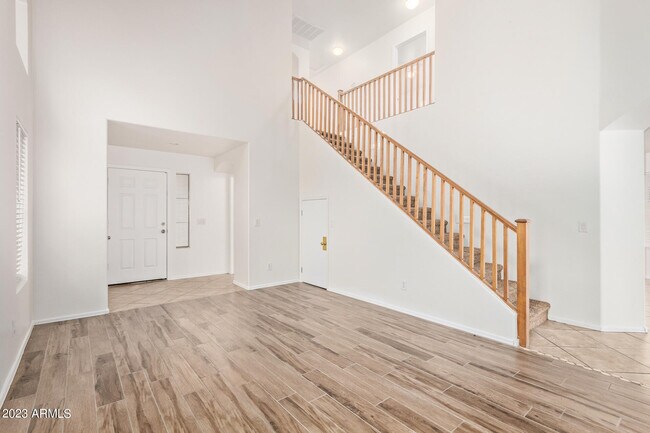 Building Photo - 2521 W Desert Spring Way