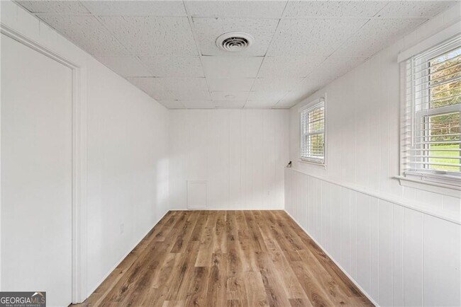 Building Photo - 2866 Red Pine Ct NW