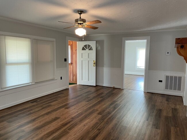Building Photo - 2 BED, 1 BATH HOME LOCATED IN DENTON!