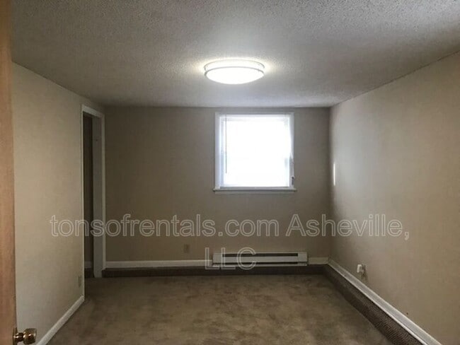 Building Photo - 26 Craven Hill Cir