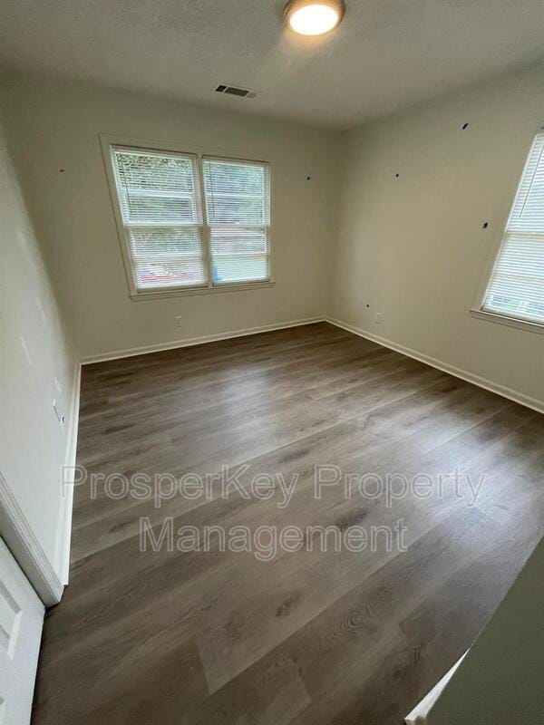 Building Photo - 418 E Northwoods Dr