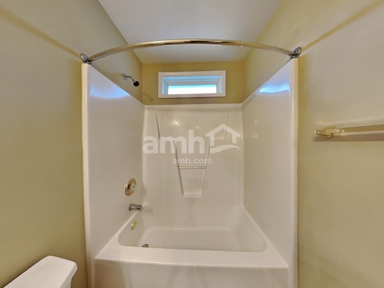 Building Photo - 5536 Keowee Way