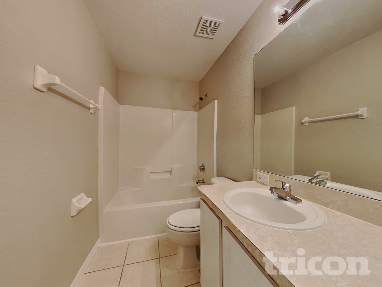 Building Photo - 1193 Sanger Ave