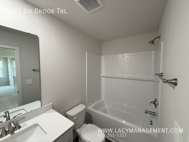 Building Photo - 6161 Ivy Brk Trl
