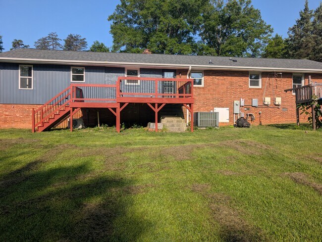 Building Photo - 5488 Yanceyville Rd