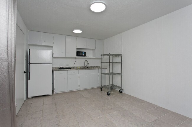 Building Photo - 436 Hualani St