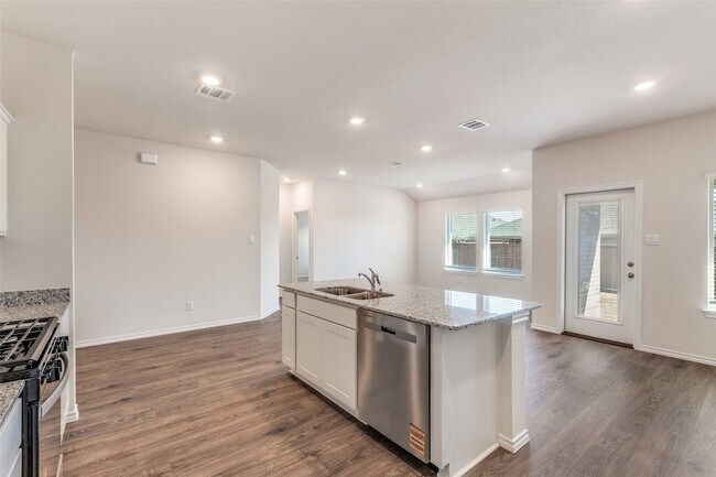 Building Photo - 4113 Turquoise Ave