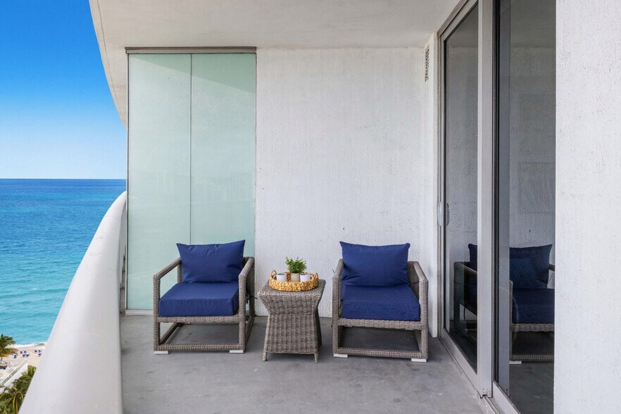Building Photo - 4111 S Ocean Dr