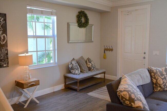 Building Photo - 3384 W Community Dr