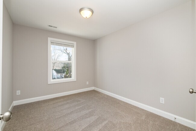 Building Photo - 440 West F St APPROVED APPLICATION