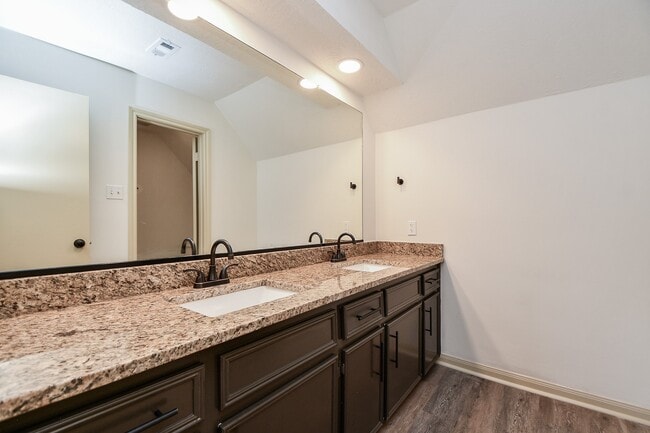 Building Photo - 8231 Bo Jack Dr