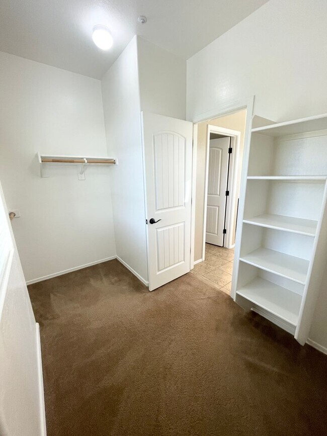 Building Photo - 3454 E Azalea Dr