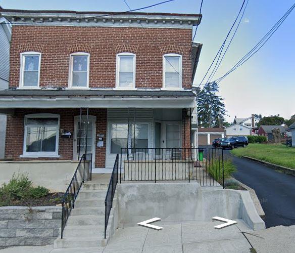 Building Photo - 2411 S 5th St