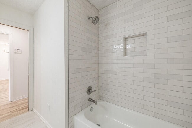 Building Photo - 3514 24th St