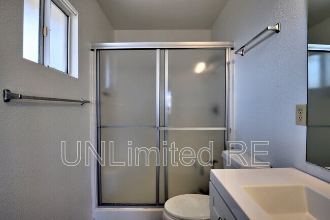 Building Photo - 37339 Buckskin Cir