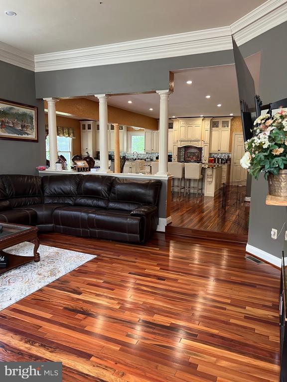 Building Photo - 3911 Arbor Crest Way