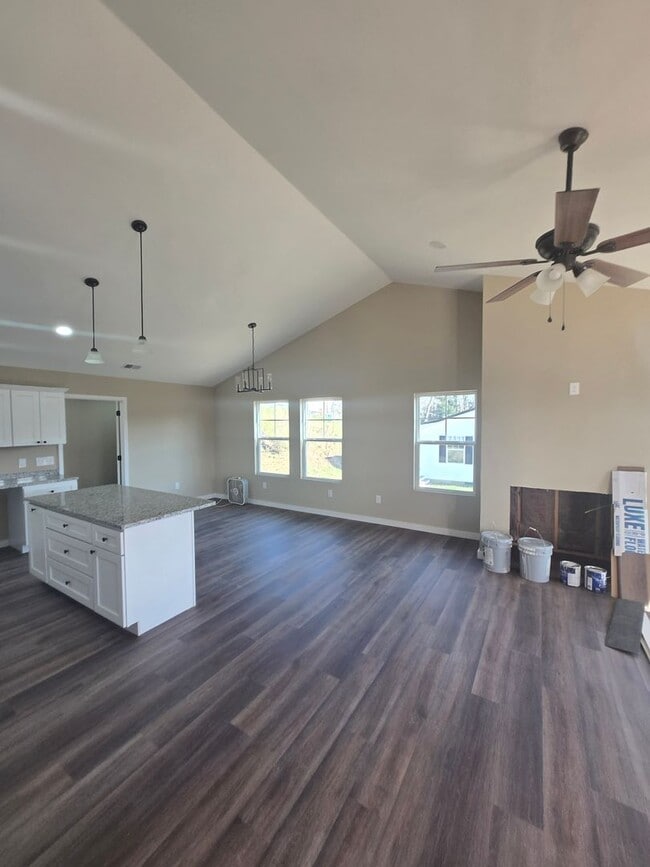 Building Photo - 324 Wilson Hurst St