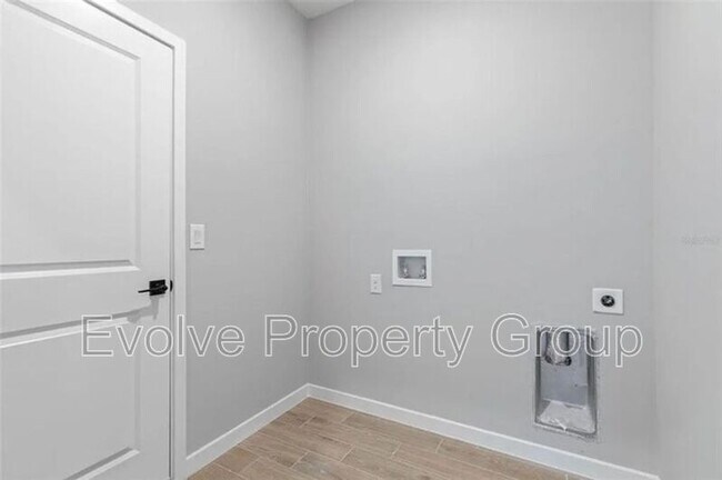 Building Photo - 21 Weymouth Ln