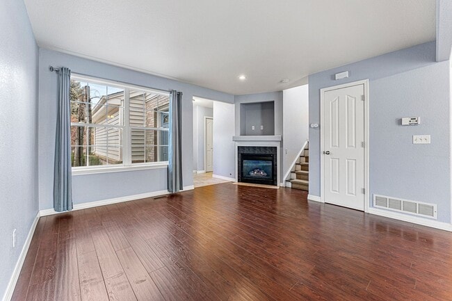Building Photo - Spacious Home with Two Car Garage and Central A/C!