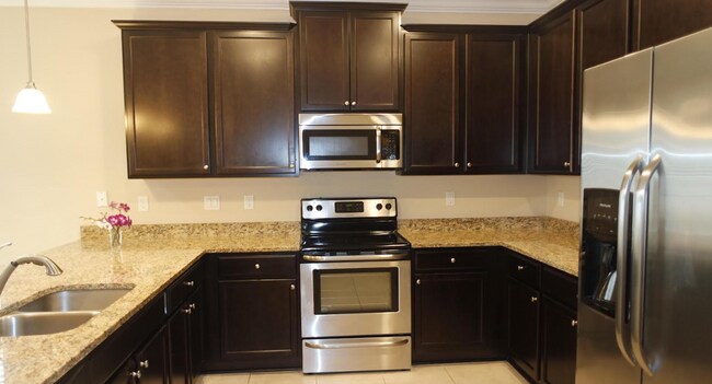 Building Photo - Oceanway Beauty, WOW Amenities, 4 Bedroom ...