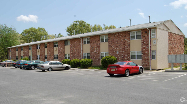 Country Lakes Apartments - 560 Lakehurst Rd Browns Mills NJ 08015 ...