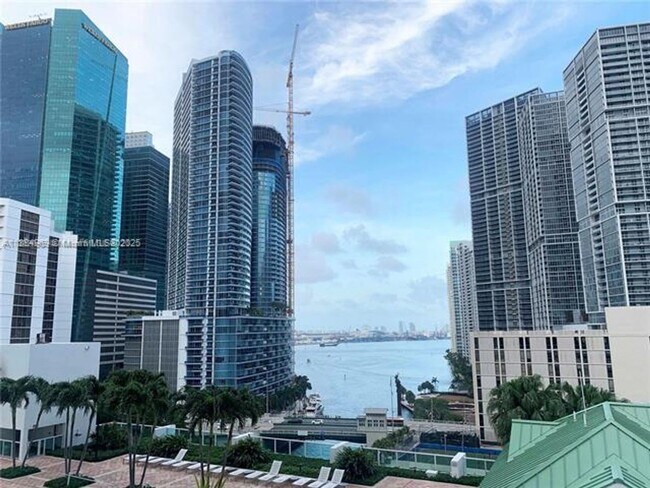 Building Photo - 31 SE 5th St