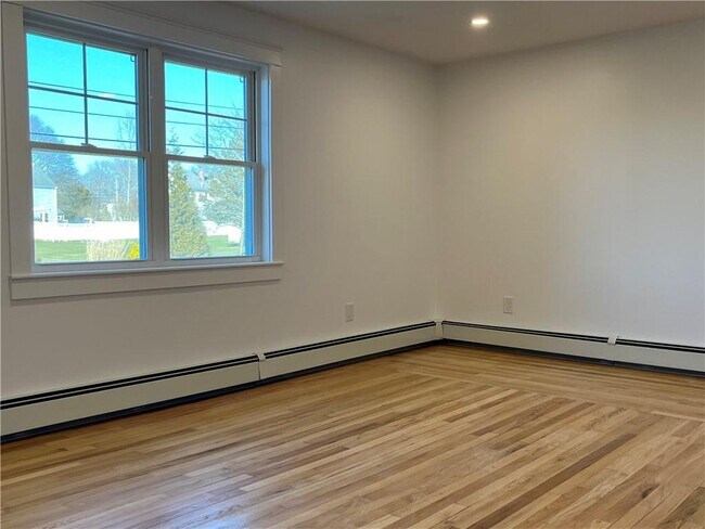 Building Photo - 45 Trout Dr
