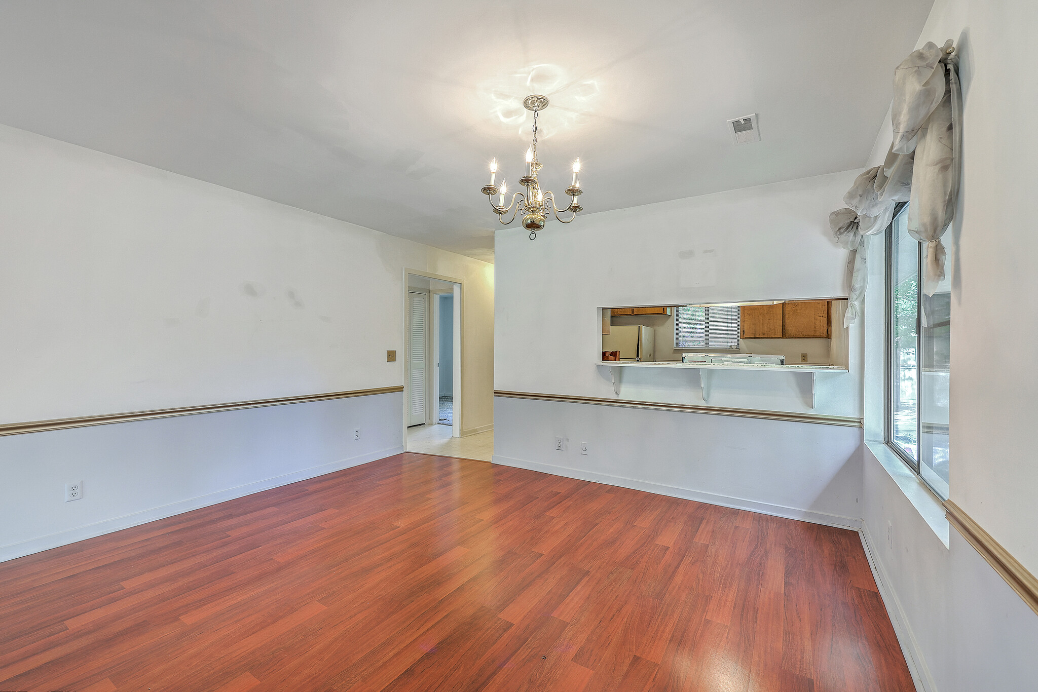 Building Photo - 2736 Jobee Dr