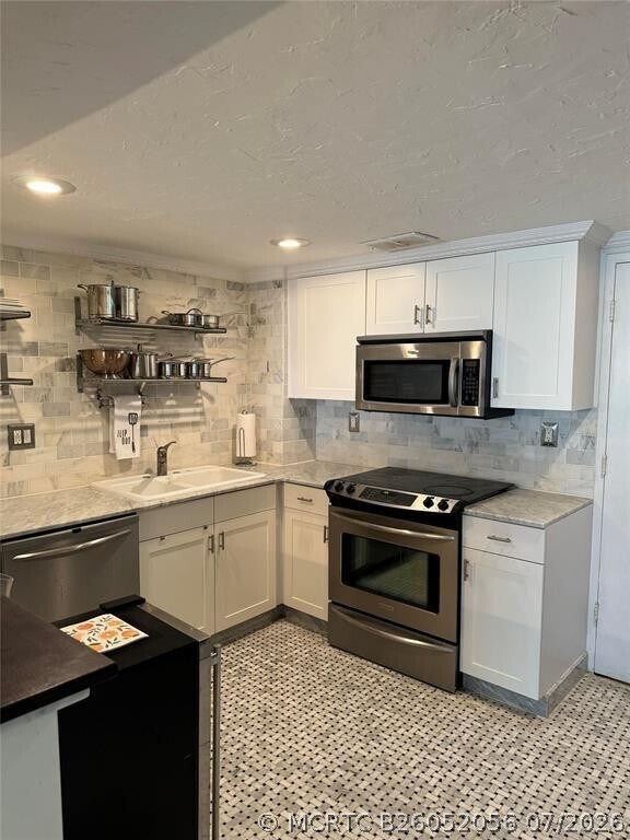 Building Photo - 3550 Galt Ocean Dr
