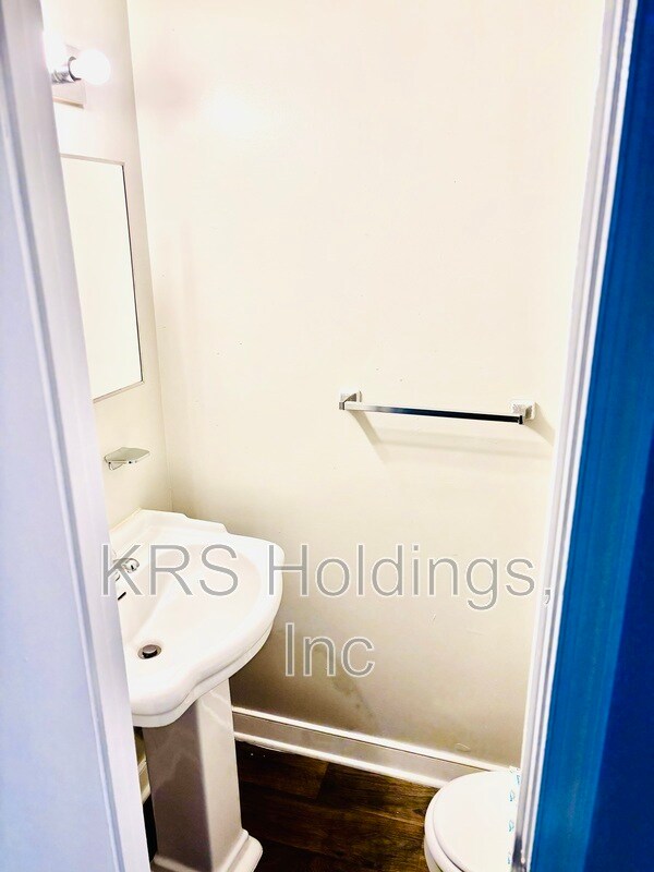Building Photo - 5211 Goolsby Ct