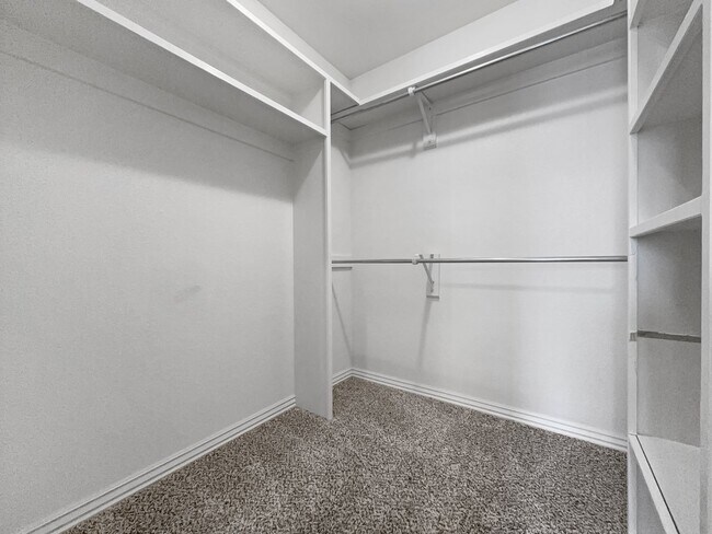 Building Photo - 2060 Kalei Ln