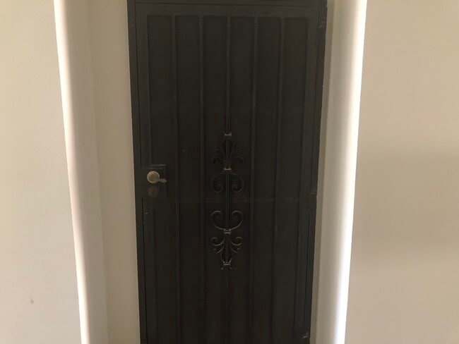 Building Photo - 77805 California Dr