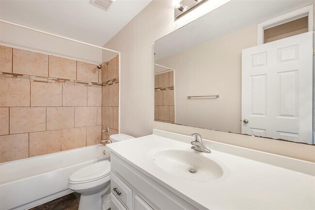 Building Photo - 613 Broken Bow Dr