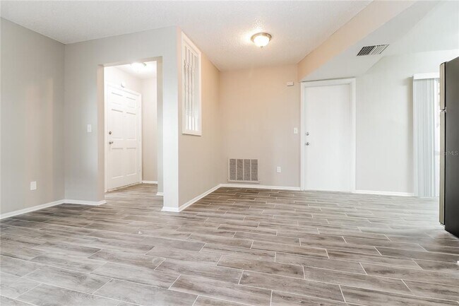 Building Photo - 12281 Eldon Dr