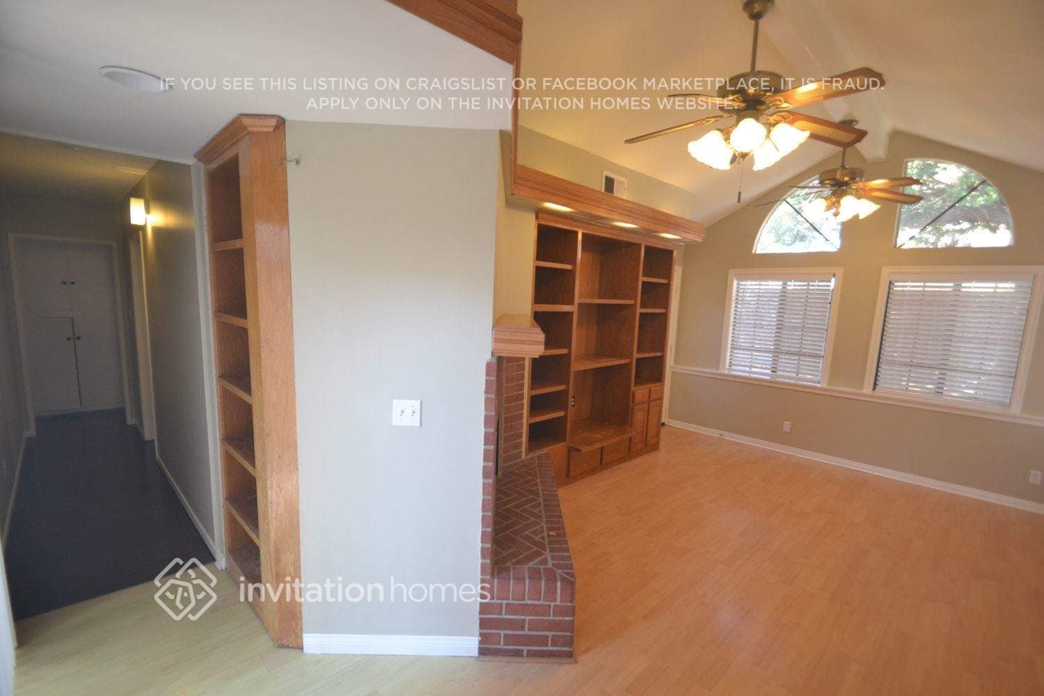 Building Photo - 533 W 224th St