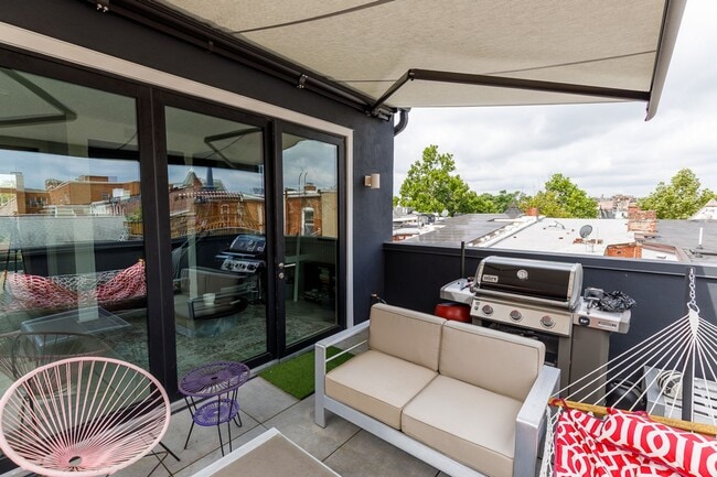 Building Photo - Modern Penthouse in Columbia Heights