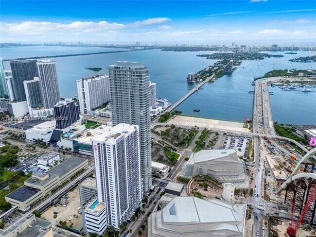 Building Photo - 1400 Biscayne Blvd