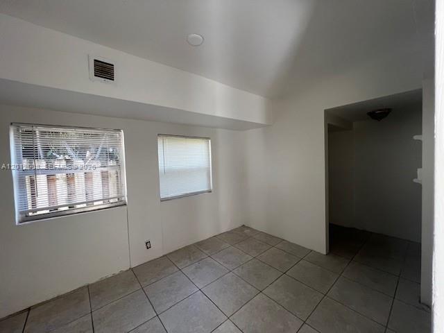 Building Photo - 4548 SW 33rd Ave