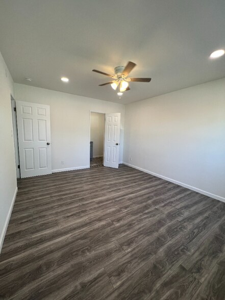 Building Photo - 2333 S Mansfield Ave