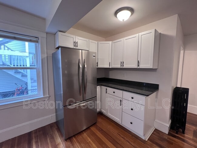 Building Photo - 69 Jaques St