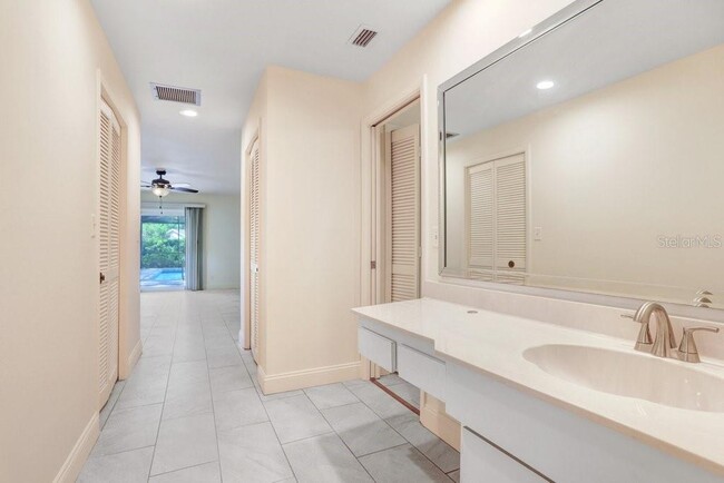 Building Photo - 13919 Wellesford Way