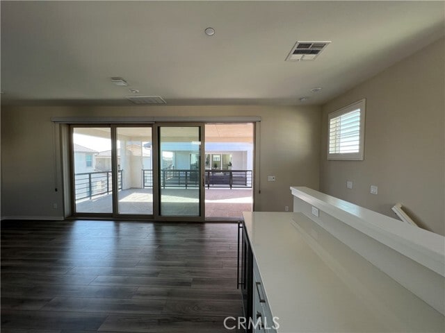 Building Photo - 110 Sculpture