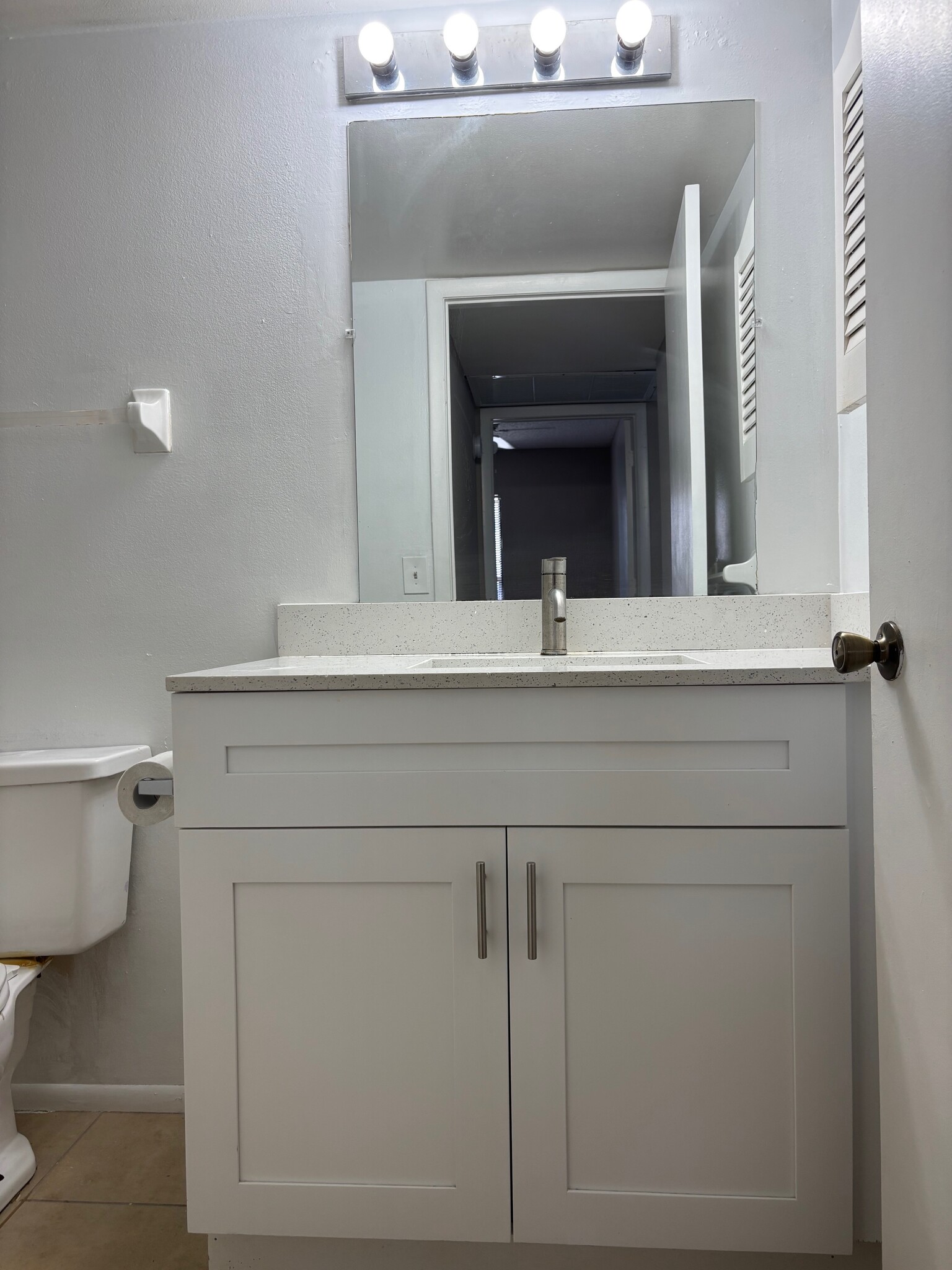 Building Photo - 5323 Summerlin Rd