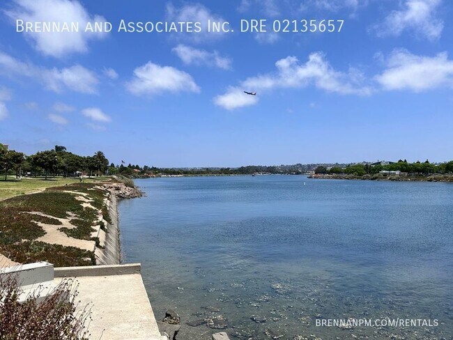 Building Photo - 2728 Farragut Rd