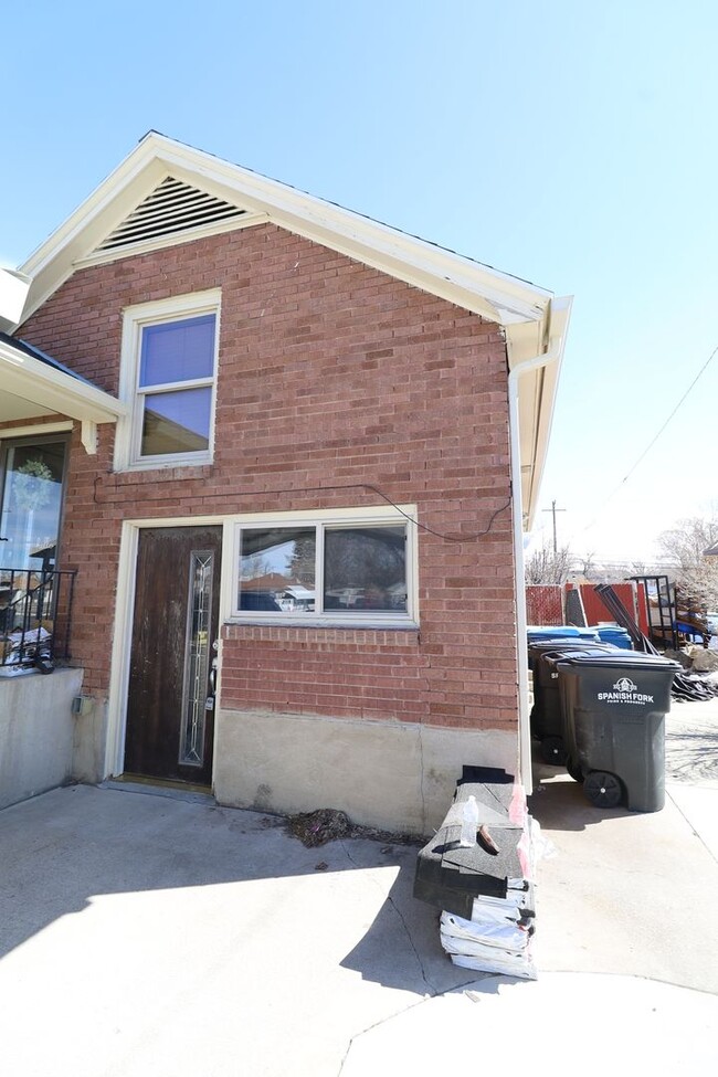 Primary Photo - 360 N SF
