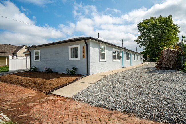 Building Photo - 1631 Columbia Ave