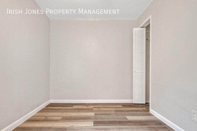 Building Photo - 94 Edson-Apt. 5 - rear cottage